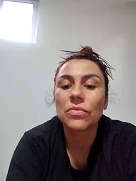 vanessa-titisM online show from 04/13/26, 10:26