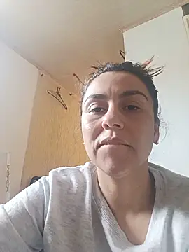 Snapshot of vanessa-titisM chatting on 05/31/26, 04:58 vanessa-titisM online show from 05/31/26, 04:58