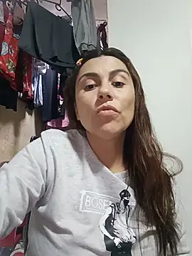 Snapshot of vanessa-titisM chatting on 06/10/26, 01:50 vanessa-titisM online show from 06/10/26, 01:50
