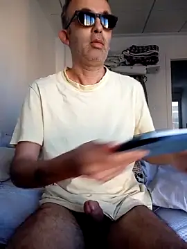 EmilioTaladdro online show from 04/15/26, 06:09