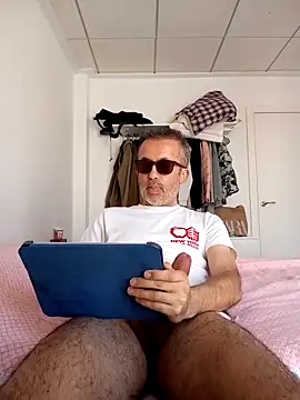 EmilioTaladdro online show from 04/18/26, 09:46