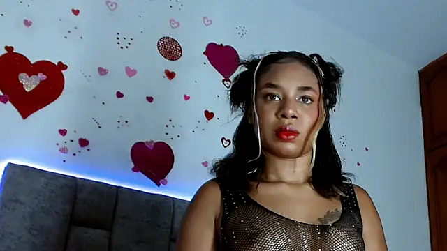 ebony joness online show from 11/28/25, 11:18