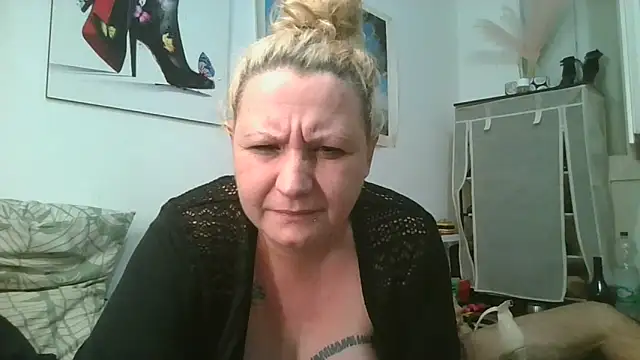 Snapshot of Bakala93 chatting on 05/10/26, 01:55 Bakala93 online show from 05/10/26, 01:55