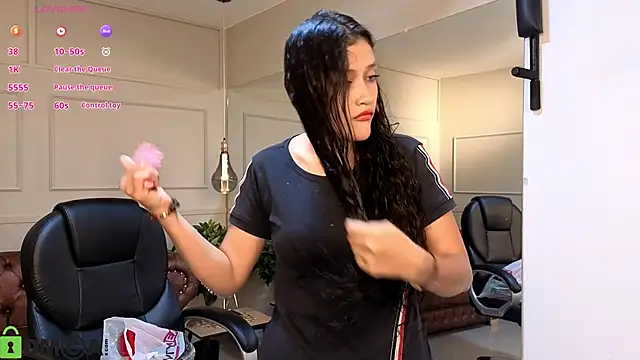 ArielBlossom    online show from 09/18/25, 11:23