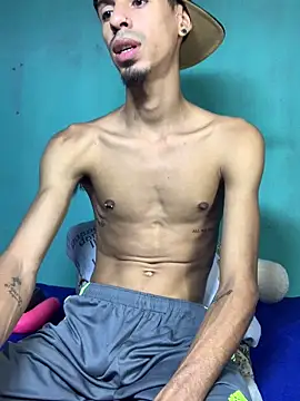 Snapshot of Alexx_1214 chatting on 09/22/25, 02:13 Alexx 1214 online show from 09/22/25, 02:13