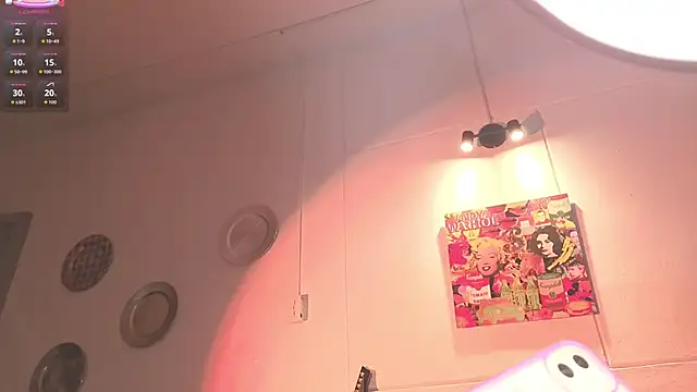 Snapshot of ashlynnlowe_ chatting on 09/26/25, 07:51 ashlynnlowe  online show from 09/26/25, 07:51