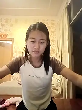 luy-xinh02 online show from 09/18/25, 12:29