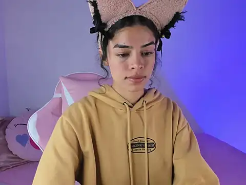 maddy parker   online show from 10/24/25, 03:14