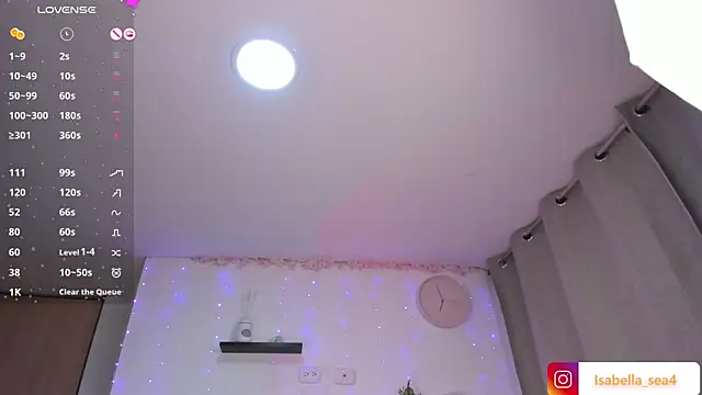isabella sea  online show from 11/04/25, 11:59