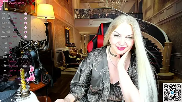 Nina Devillle online show from 04/16/26, 09:39