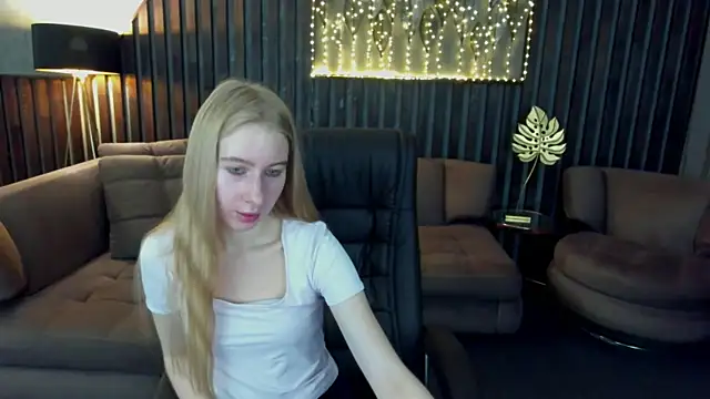 Alina Blonde online show from 07/17/26, 05:36