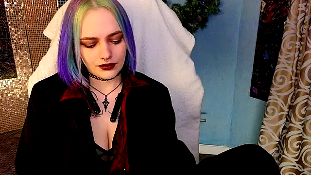 Eniferi online show from 12/23/25, 08:45