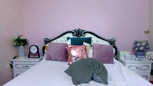 Missy Skye online show from 11/11/25, 06:13