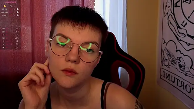 KrisNeal online show from 10/03/25, 09:50