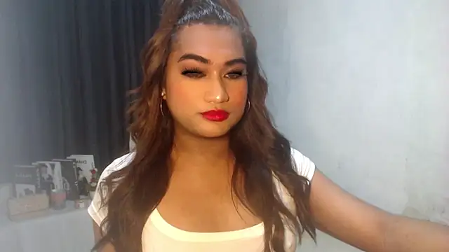 Elysia Fox online show from 12/22/25, 02:30