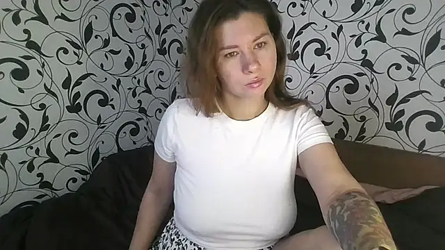 YourEmilie online show from 10/28/25, 08:51