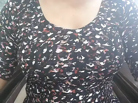 Snapshot of bold_naina chatting on 09/16/25, 04:35 bold naina online show from 09/16/25, 04:35