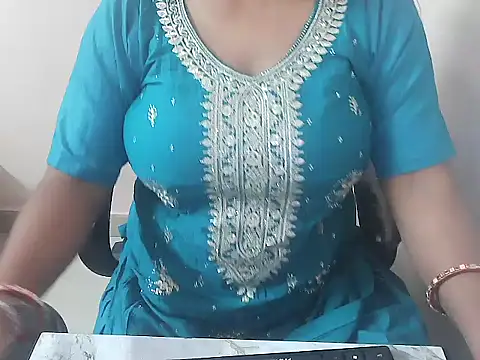 bold naina online show from 01/15/26, 04:17