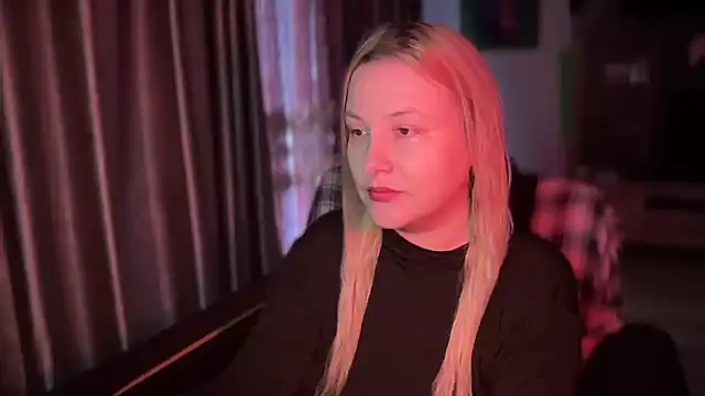 BikiHellena online show from 11/02/25, 05:54