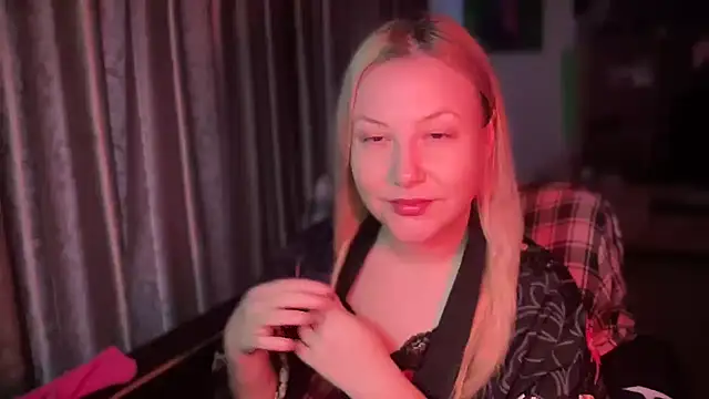 BikiHellena online show from 11/08/25, 06:35