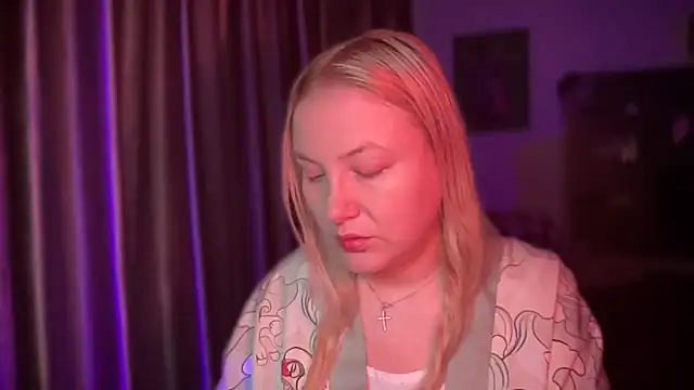 BikiHellena online show from 12/20/25, 06:31