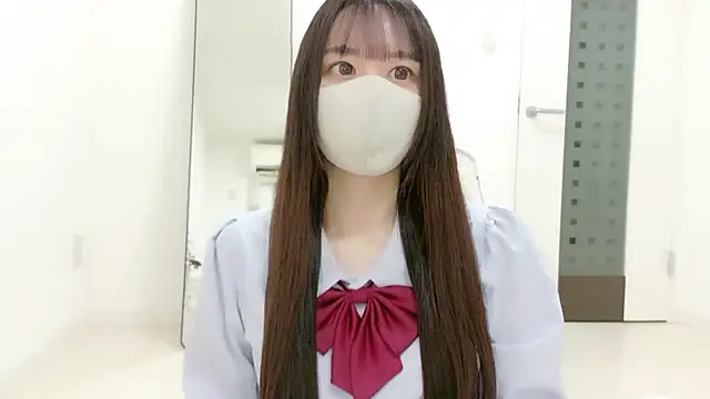  Mia land  online show from 12/15/25, 01:15