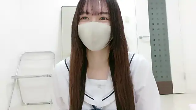  Mia land  online show from 12/19/25, 01:18