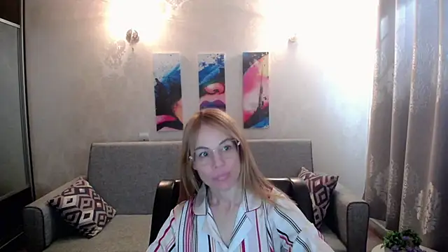 shy hot cat online show from 09/12/25, 08:58