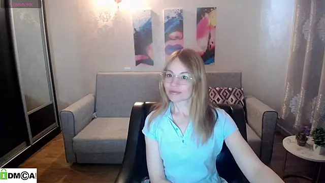 shy hot cat online show from 10/24/25, 06:21