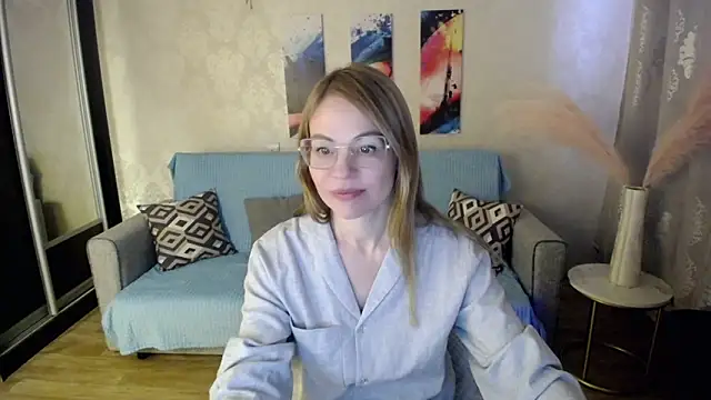 shy hot cat online show from 11/20/25, 10:04