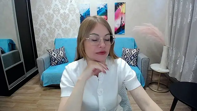 shy hot cat online show from 01/10/26, 10:50