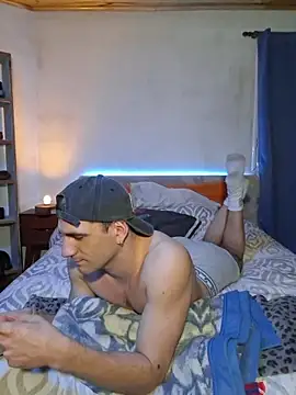 Snapshot of ObeyLust chatting on 11/06/25, 06:03 ObeyLust online show from 11/06/25, 06:03