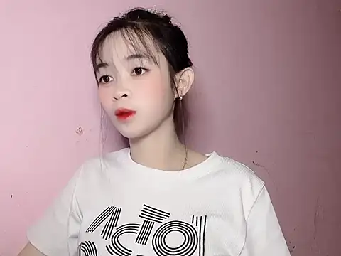 Suna7383 online show from 11/04/25, 03:44