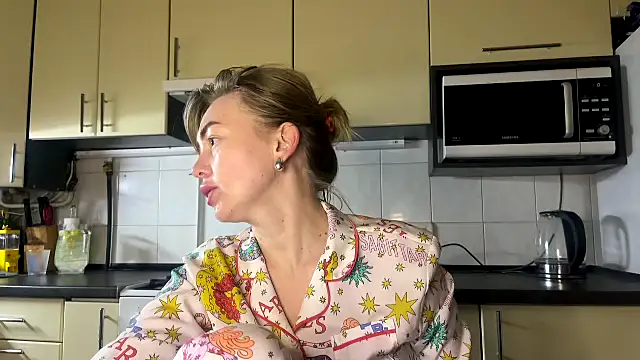 MartaLuna  online show from 03/25/26, 08:48