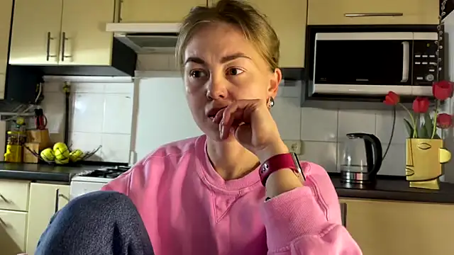 MartaLuna  online show from 04/15/26, 08:09