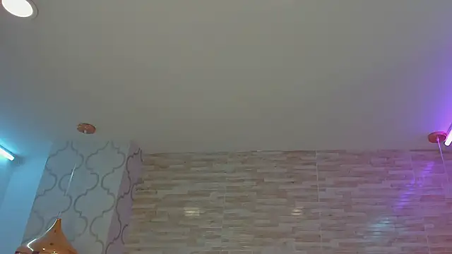 AliceVegga online show from 12/02/25, 02:39