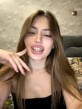 Elizabeth Tay online show from 09/23/25, 05:27