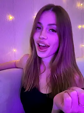 Elizabeth Tay online show from 11/08/25, 05:23