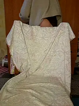 Snapshot of Miciaincalor chatting on 10/01/25, 04:13 Miciaincalor online show from 10/01/25, 04:13