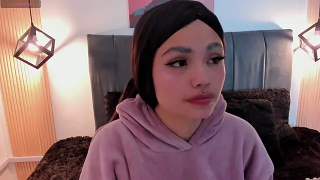 Evaa rosee  online show from 10/01/25, 11:49