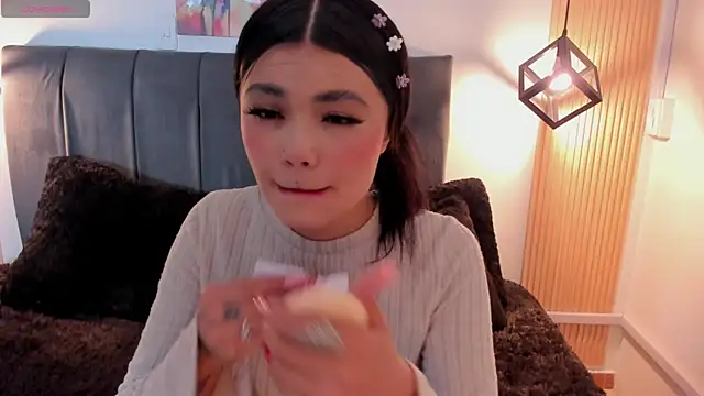Evaa rosee  online show from 10/13/25, 01:33