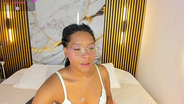 ValeryCortezm online show from 09/20/25, 11:55