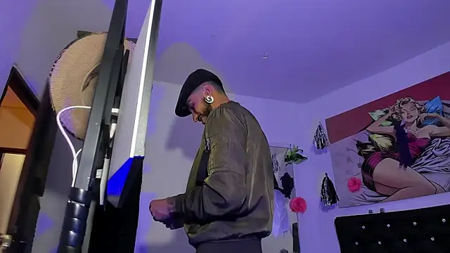 xxKamadevaxx online show from 10/18/25, 01:19