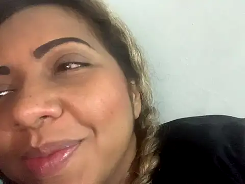 Snapshot of RochyKasdelan chatting on 10/30/25, 08:42 RochyKasdelan online show from 10/30/25, 08:42