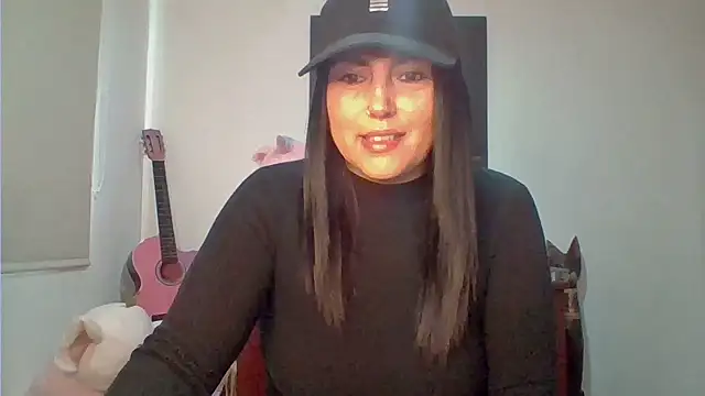 Snapshot of Venusina_07 chatting on 05/08/26, 04:01 Venusina 07 online show from 05/08/26, 04:01