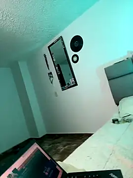 NaytonFreeman online show from 10/24/25, 11:45