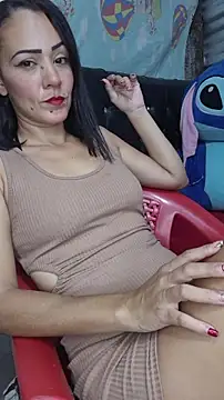 Lhia  online show from 11/25/25, 09:04