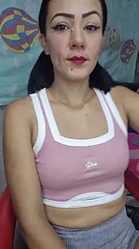 Lhia  online show from 12/14/25, 02:33