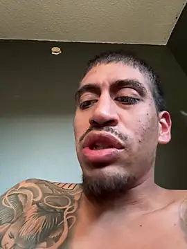 busnfatnutsLildee online show from 10/28/25, 10:23