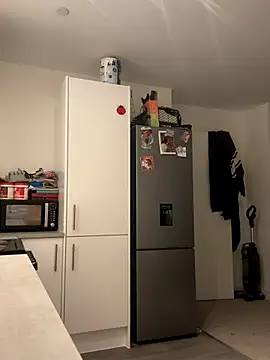 IceEyesUK online show from 09/27/25, 08:03